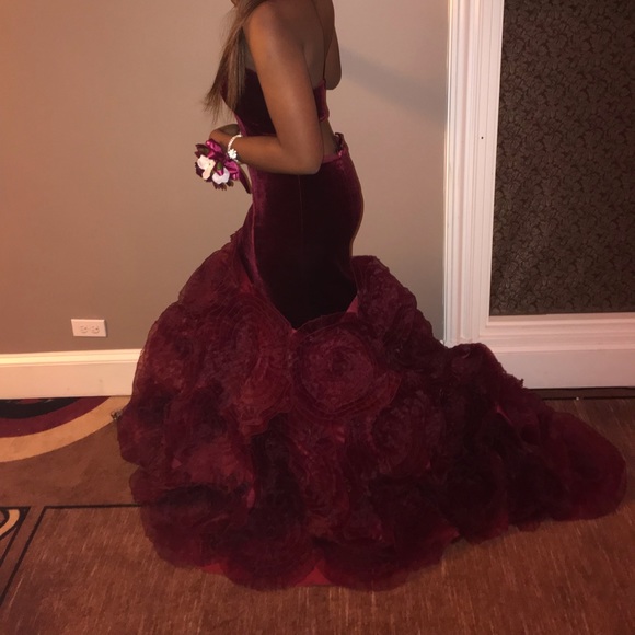 burgundy velvet prom dress